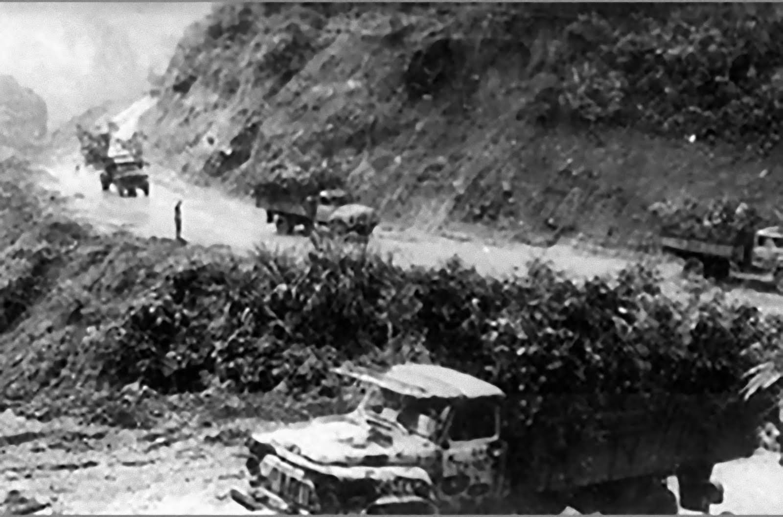 Di tích đường mòn Hồ Chí Minh.