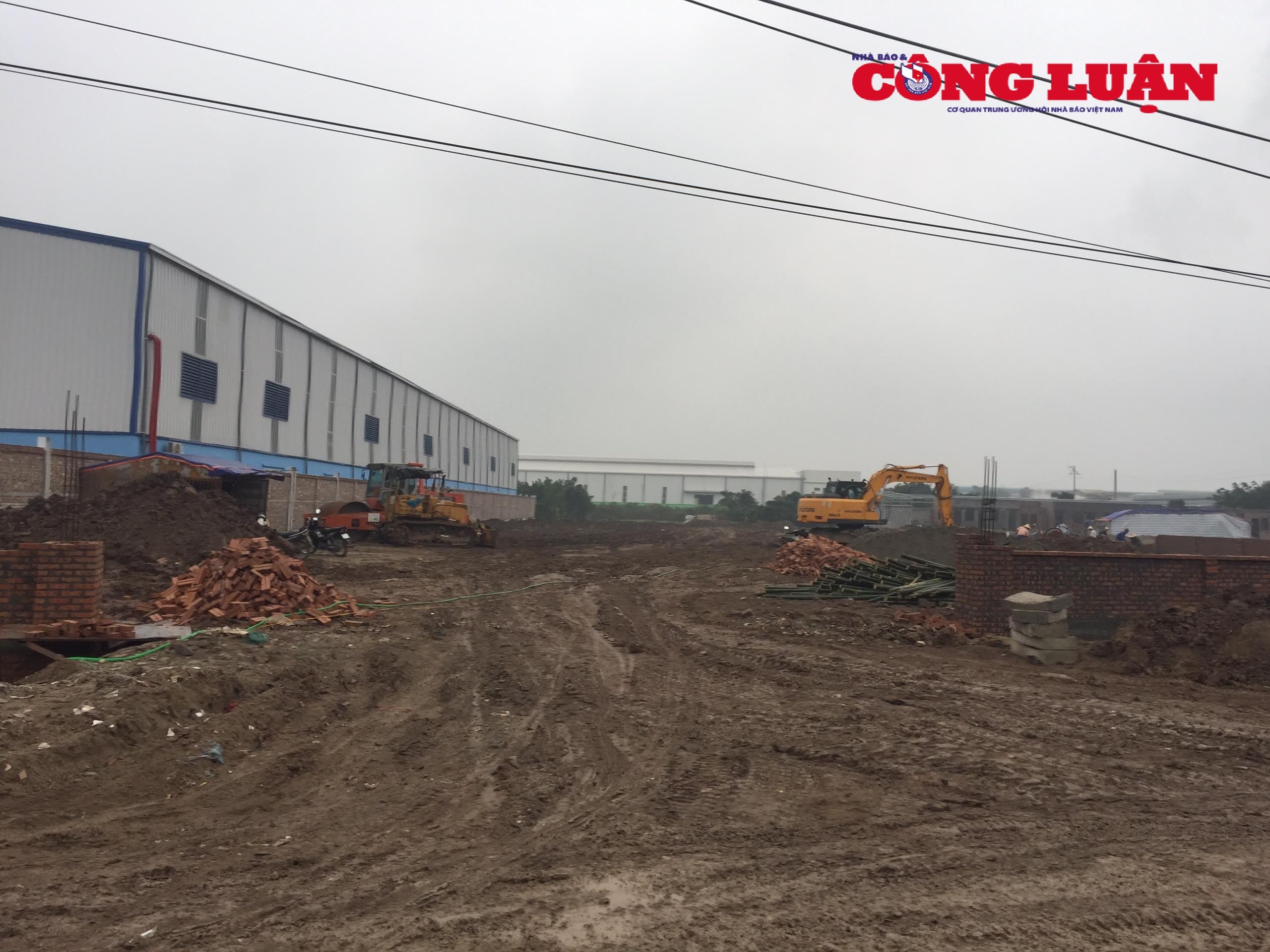 Công ty Trang Huy mặc dính nhiều sai phạm trong đó chưa được phê duyệt ĐTM nhưng vẫn cho thi công dự án, làm trái chủ trương đầu tư của UBND tỉnh Hưng Yên.