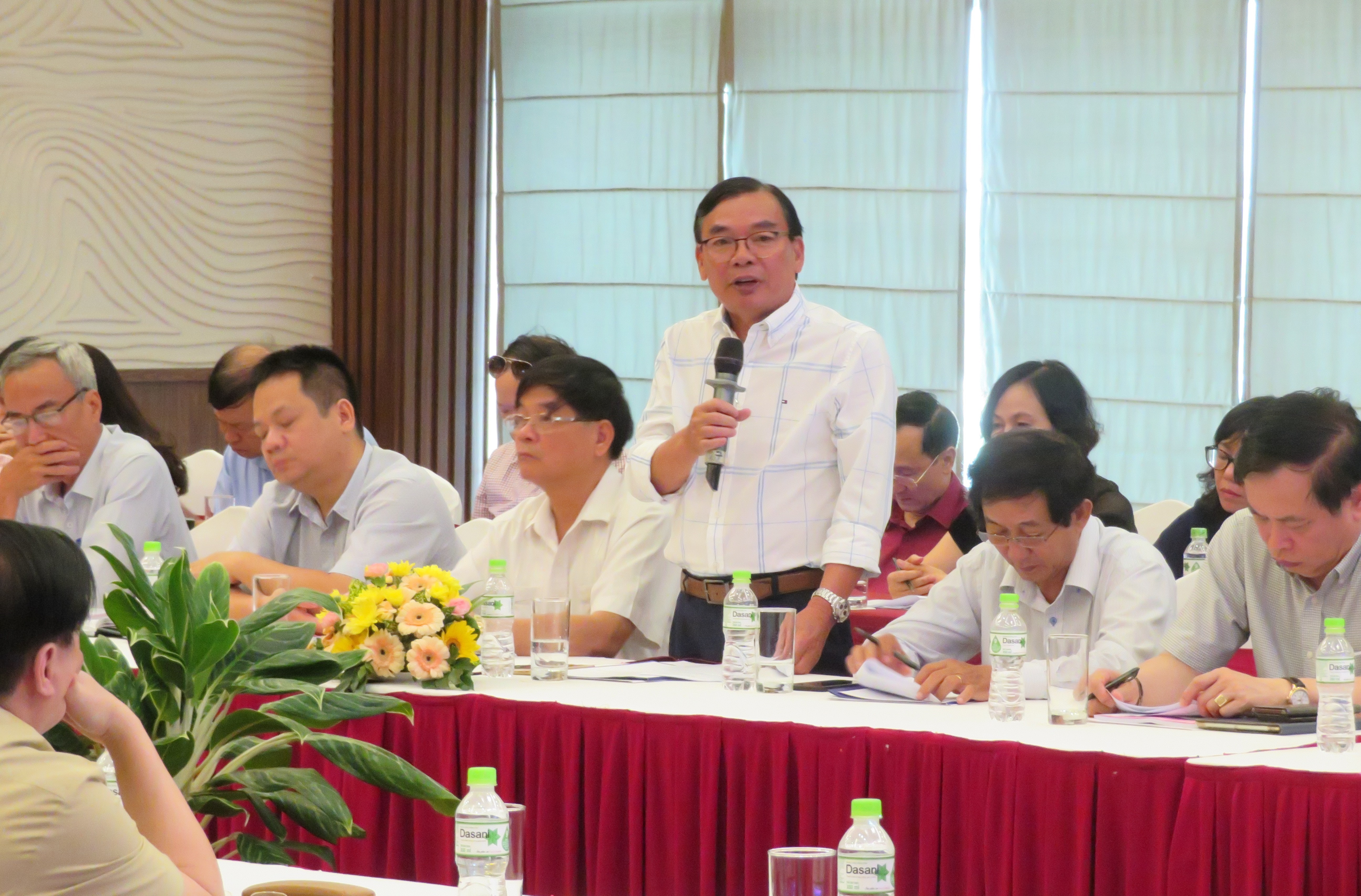 Nhà báo Lê Tiền Tuyến - Hội Nhà báo TP. HCM phát biểu tại Hội nghị.
