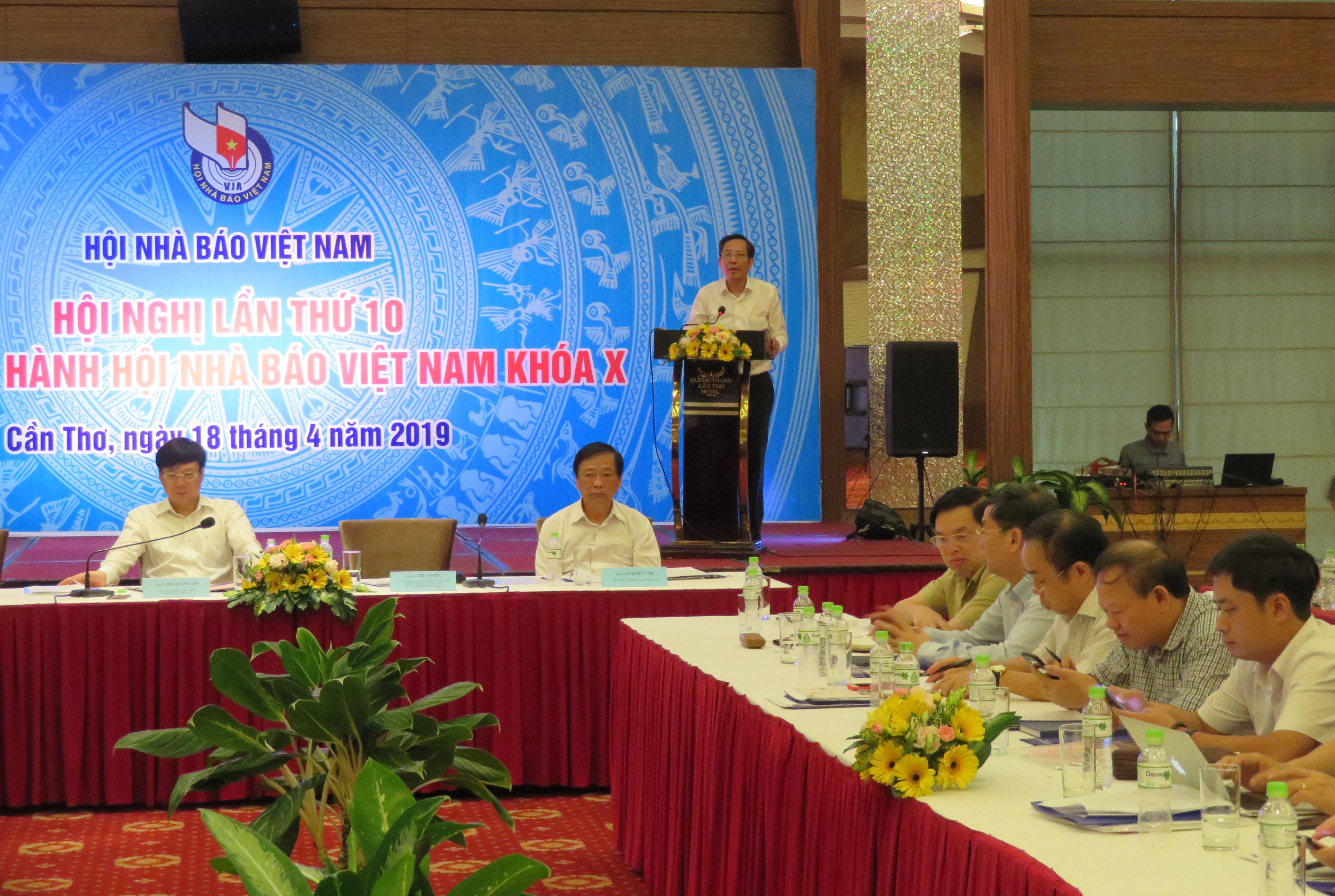Chủ tịch Hội Nhà báo Việt Nam Thuận Hữu phát biểu tổng kết Hội nghị.