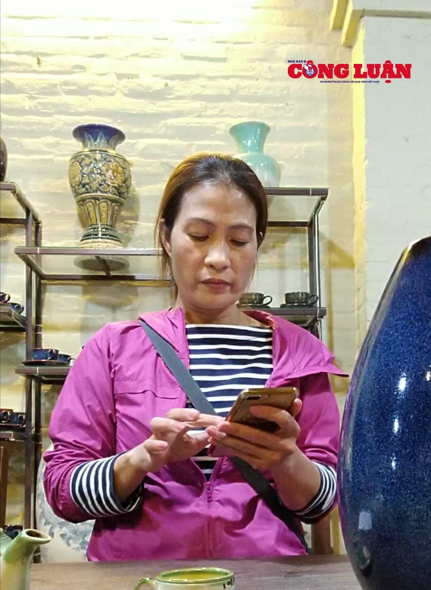 Bà Toan thừa nhận việc mua đất không rõ nguồn gốc; không hóa đơn, chứng từ trong buổi làm việc.