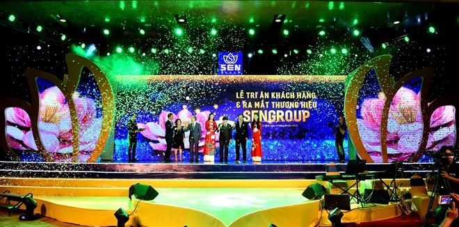 SENGROUP ra mắt thương hiệu mới và dành tặng 600 triệu đồng cho tuyển bóng đã nữ quốc gia.