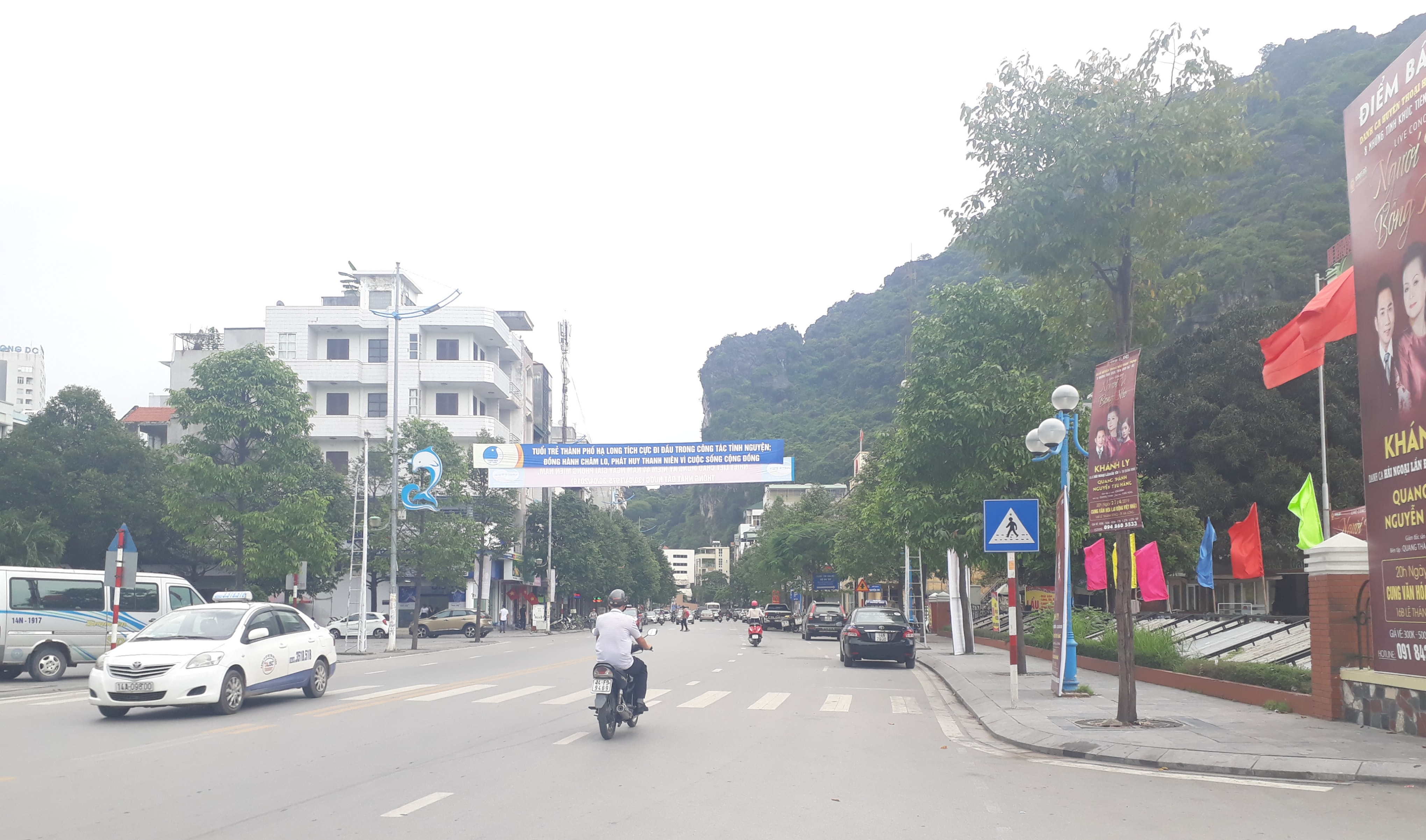 Một tuyến phố trung tâm phường Hồng Gai, TP Hạ Long.