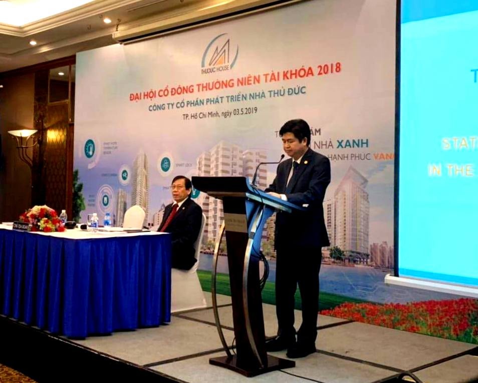 Ông Nguyễn Vũ Bảo Hoàng - Tổng giám đốc Công ty CP Phát triển nhà Thủ Đức báo cáo tại Đại hội.