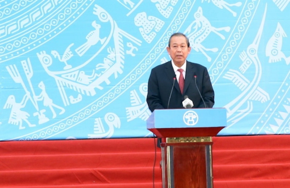 Phó Thủ tướng Thường trực Chính phủ Trương Hòa Bình phát biểu chỉ đạo tại một buổi lễ ra quân phát động Năm ATGT. Ảnh: VGP