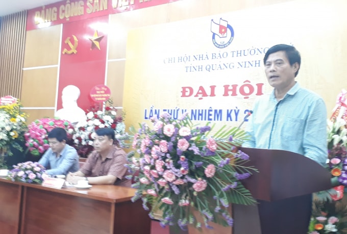 Đồng chí Nguyễn Tiến Mạnh - Chủ tịch Hội Nhà báo Quảng Ninh phát biểu chỉ đạo Đại hội