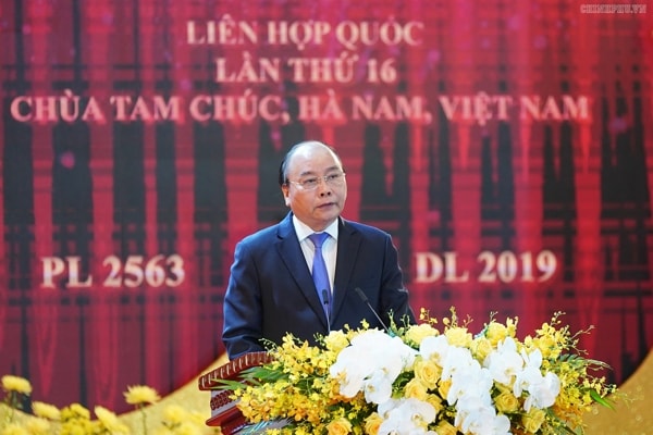 Thủ tướng Nguyễn Xuân Phúc phát biểu tại Đại lễ Vesak 2019. Ảnh: VGP