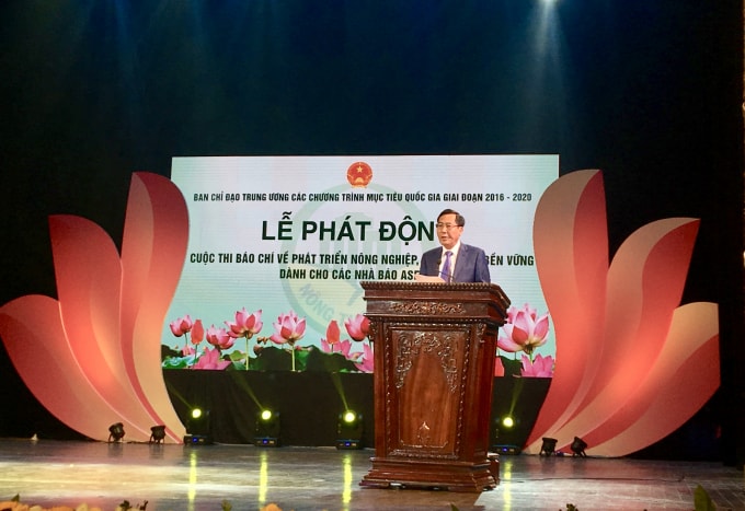 Đồng chí Thuận Hữu, Ủy viên Trung ương Đảng, Tổng Biên tập Báo Nhân Dân, Phó Trưởng Ban Tuyên giáo Trung ương, Chủ tịch Hội Nhà báo Việt Nam đã Phát động cuộc thi báo chí “Phát triển nông nghiệp nông thôn bền vững dành cho các nhà báo ASEAN. Ảnh: Hoàng Huy