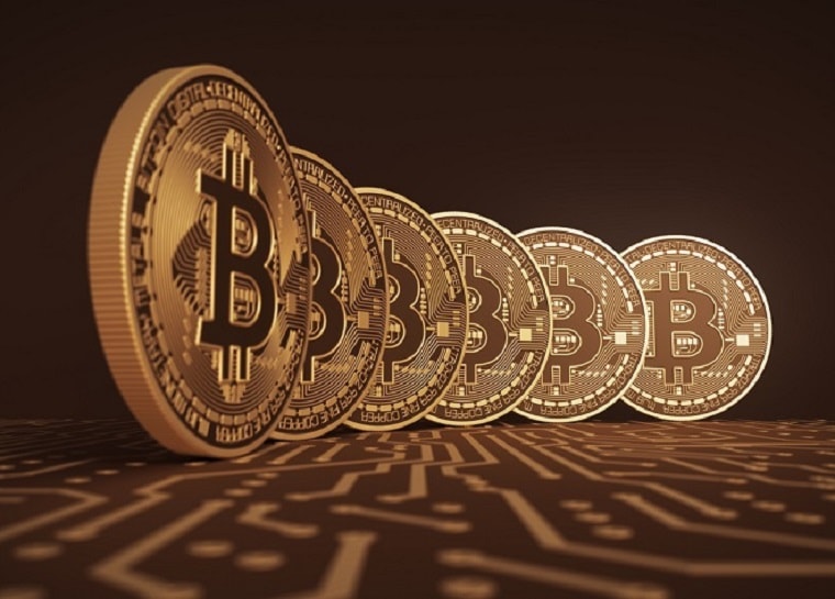 Đồng Bitcoin bất ngờ vượt ngưỡng 8.000 USD. Ảnh minh họa