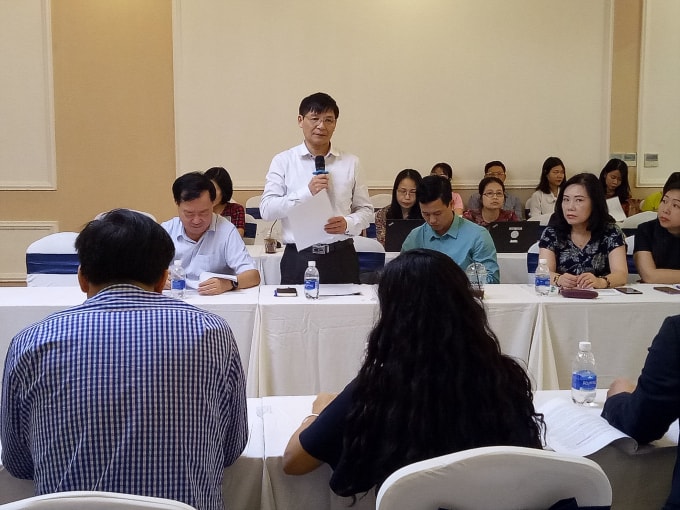 Ông Trương Văn Cẩm - Đại diện Hiệp hội dệt may Việt Nam cho rằng, nếu ta tăng tuổi nghỉ hưu mà không tính đến việc hàng năm có trên 200.000 sinh viên ra trường đi làm là vấn đề rất khó khăn . Ảnh: Lương Minh