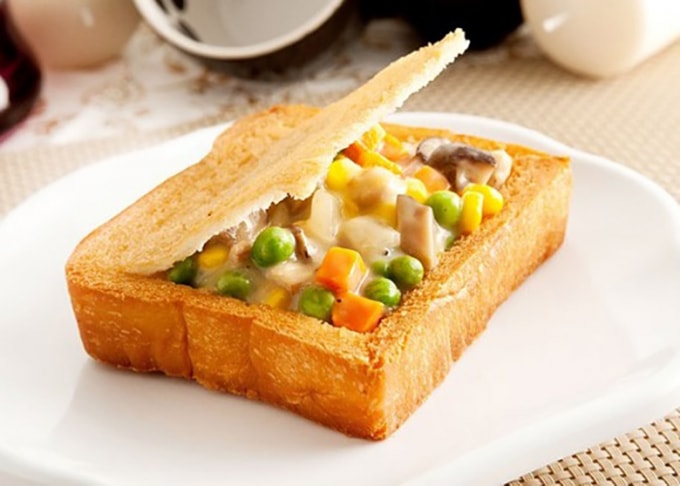 Bánh mì quan tài nổi tiếng Đài Loan.