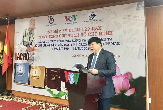 PGS.TS Nguyễn Thế Kỷ, Ủy viên Trung ương Đảng, Tổng Giám đốc Đài Tiếng nói Việt Nam, Chủ tịch Hội đồng Lý luận, phê bình Văn học nghệ thuật Trung ương phát biểu tại chương trình. Ảnh: Hoàng Huy