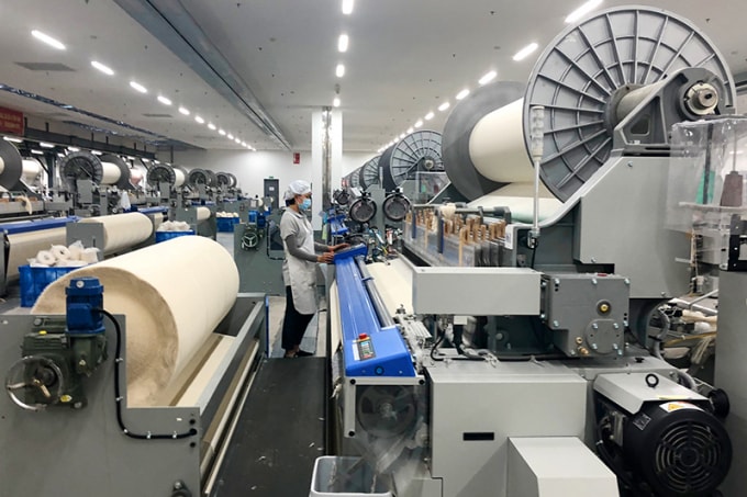 Doanh nghiệp đầu tư sản xuất sợi tại Khu công nghiệp cảng biển Hải Hòa. Ảnh: Hồng Nhung.