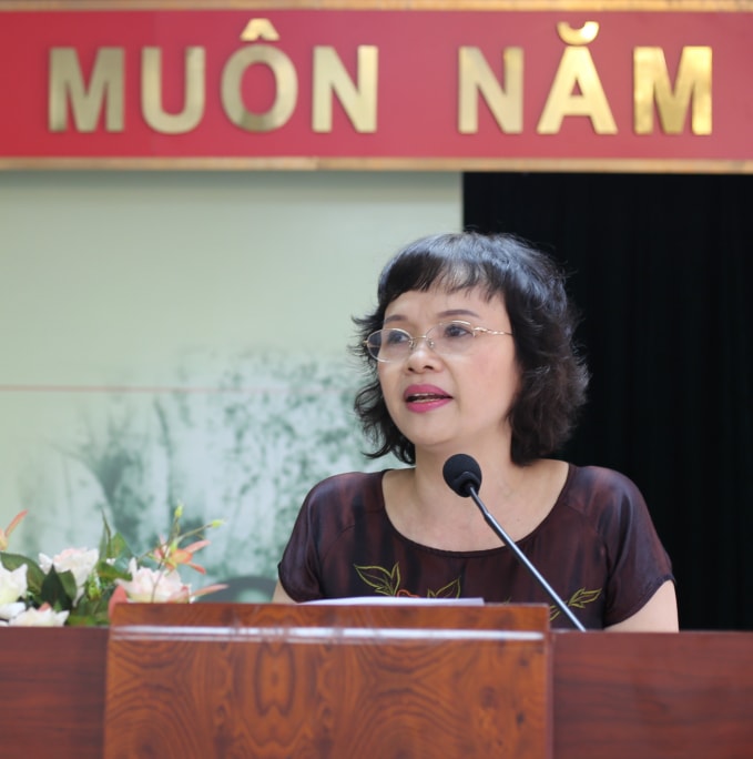 Bà Trần Kim Hoa, Giám đốc Bảo tàng báo chí Việt Nam phát biểu khai mạc.