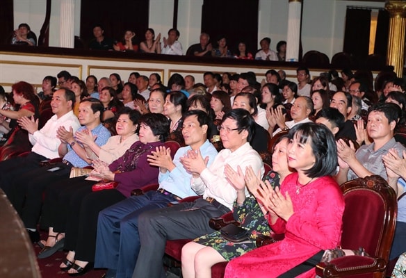 Các đại biểu tham dự chương trình. Ảnh: Báo vanhoa