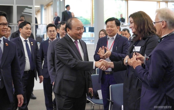 Thủ tướng Nguyễn Xuân Phúc và các doanh nhân tham dự Diễn đàn Doanh nghiệp Việt Nam - Na Uy. Ảnh: VGP