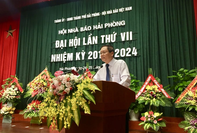 Đồng chí Bùi Thanh Long, Chủ tịch Hội Nhà báo TP Hải Phòng khóa VI phát biểu tại Hội nghị. Ảnh: Hoàng Huy