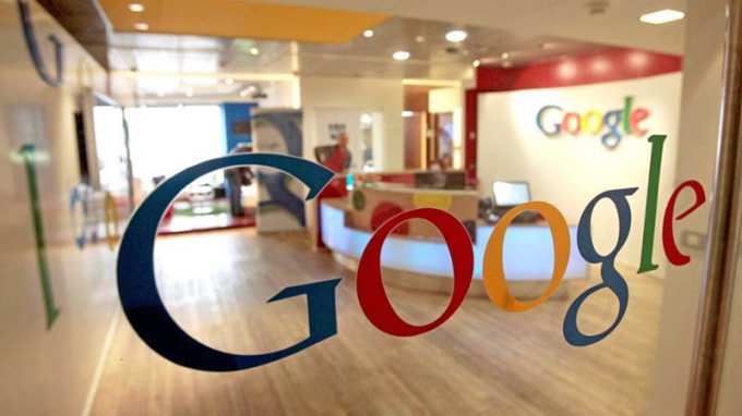 Theo sát Apple là Google.