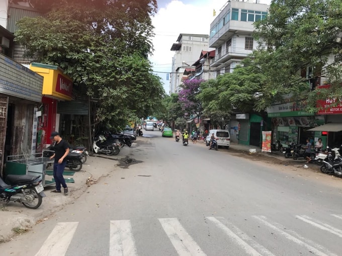 Ngõ 612 Lạc Long Quân được quy hoạch là tuyến đường cấp nội bộ nên chiều rộng không vượt quá 17,5m.