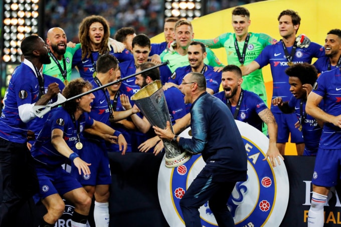 Chức vô địch Europa League là phần thưởng xứng đáng dành cho đoàn quân của HLV Sarri. Ảnh: Getty