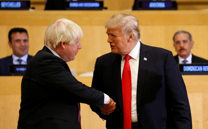 Tổng thống Mỹ Donald Trump và cựu Ngoại trưởng Anh Boris Johnson. ẢNh: Reuters