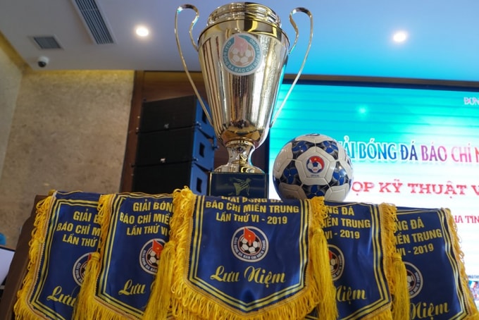 Công tác chuẩn bị đã cơ bản hoàn thành để đón các đội bóng về tranh tài.