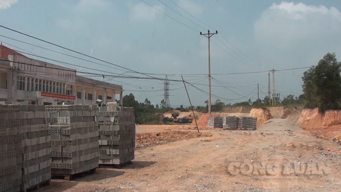Dự án xây dựng cải tạo Trung tâm giáo dục nghề nghiệp – GDTX huyện Tam Nông bên này đang 