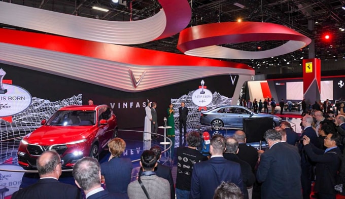 Ngày 2/10, VinFast chính thức ra mắt 2 mẫu xe Lux A2.0 và Lux SA2.0 tại triển lãm Paris Motor Show 2018.