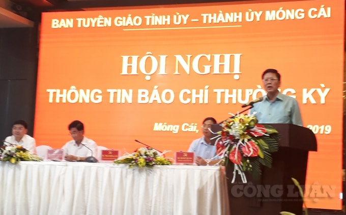 Đồng chí Phạm Hồng Cẩm, Phó Trưởng Ban Tuyên giáo Tỉnh ủy chủ trì, phát biểu tại Hội nghị