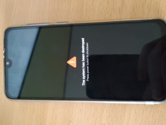 Xiaomi Mi 9 SE biến thành