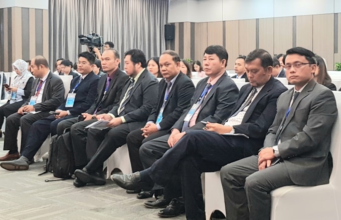 Đại biểu các nước thành viên tham dự cuộc họp.