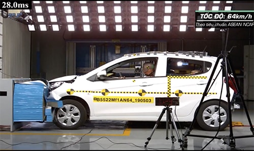 Fadil khi thử nghiệm tại trung tâm của General Motors Hàn Quốc. Ảnh chụp màn hình.