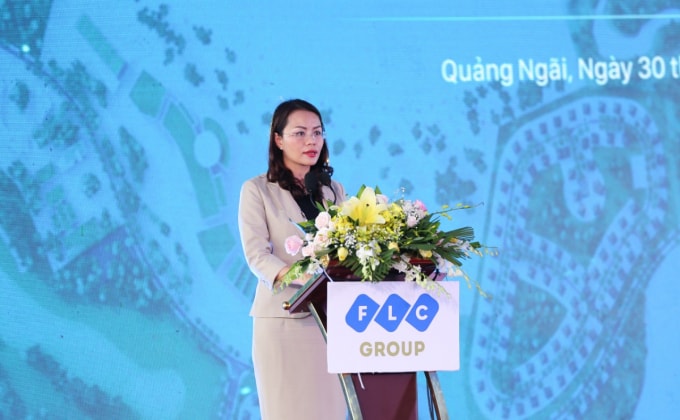 Bà Hương Trần Kiều Dung - Phó Chủ tịch kiêm Tổng Giám đốc Tập đoàn FLC phát biểu.