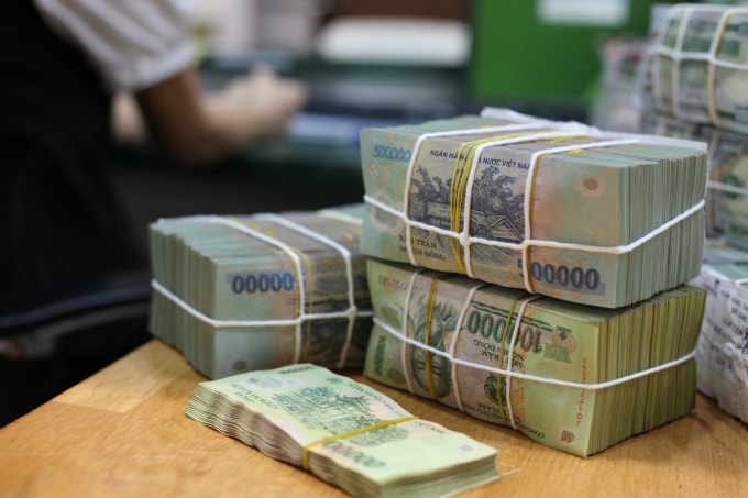 6 tháng đầu năm mặt bằng lãi suất cho vay vẫn giữ ổn định và lãi suất cho vay 5 lĩnh vực ưu tiên được giảm ngay từ đầu năm. (Ảnh minh họa)