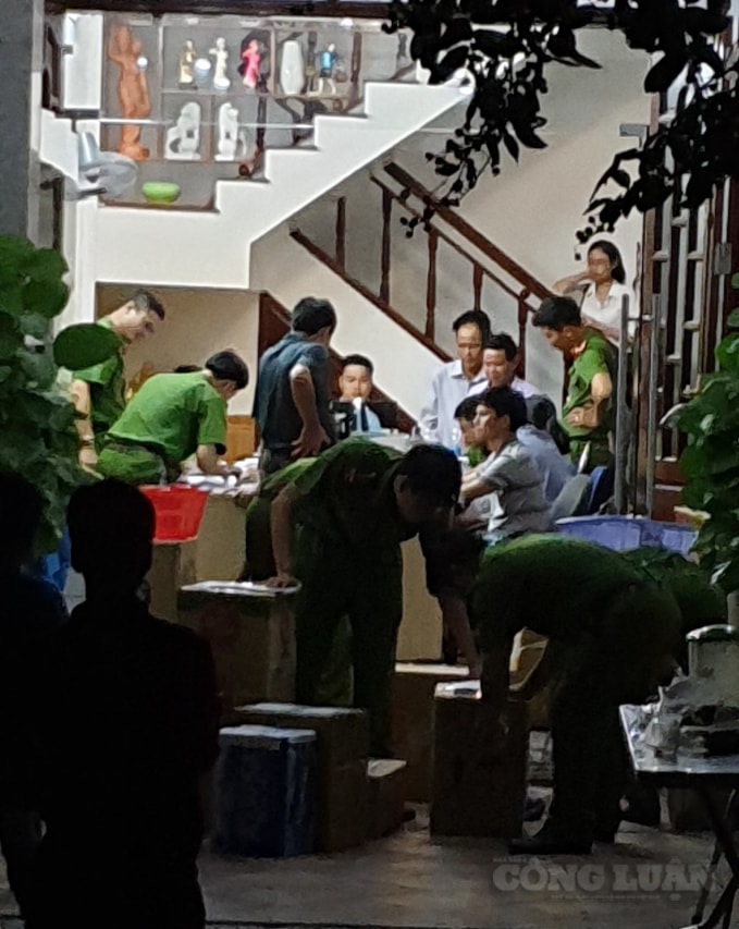 Khám xét khẩn cấp trụ sở DN xây dựng Tuyết Liêm.