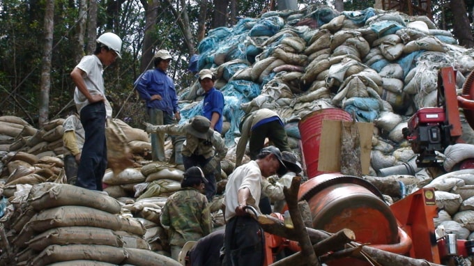 Thi công cáp treo số 1