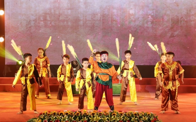 Các tiết mục tham dự Liên hoan mang đậm đà bản sắc vùng miền, phong cách biểu diễn phong phú, cách thức dàn dựng chương trình chuyên nghiệp... Ảnh: nhandan.com.vn