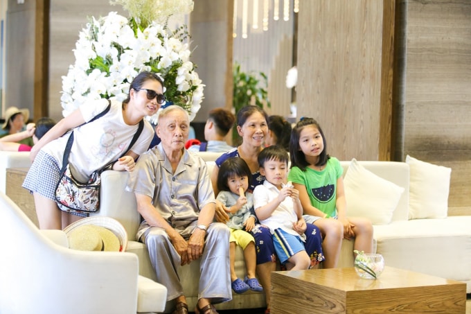 Chuỗi quần thể nghỉ dưỡng của Tập đoàn FLC được nhiều gia đình Việt bình chọn là điểm đến tốt nhất cho các chuyến đi nghỉ đại gia đình.