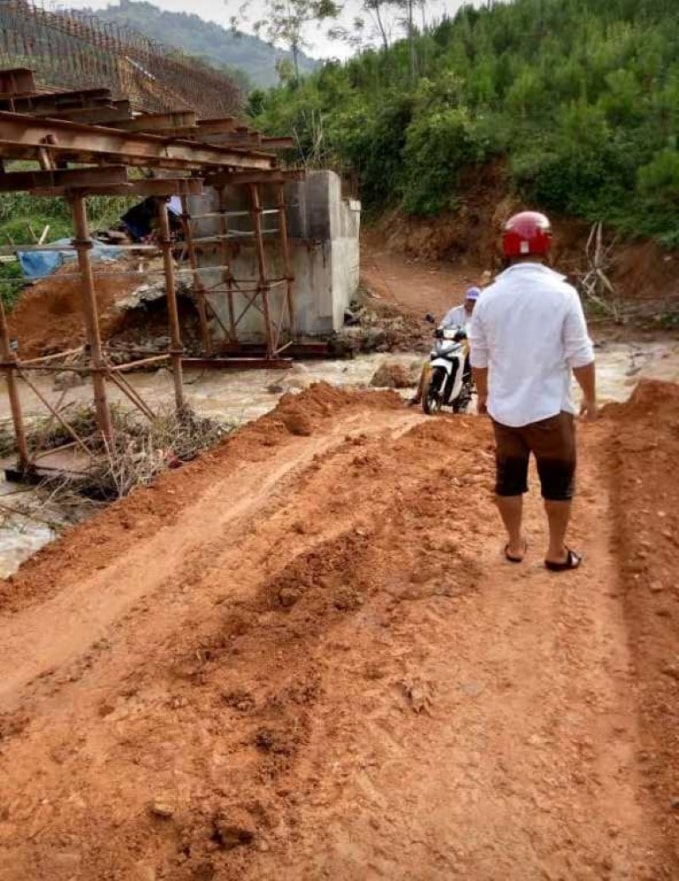Việc BQLDA3 lựa chọn nhà thầu thiếu kinh nghiệm thi công đã gây bức xúc cho người dân địa phương.
