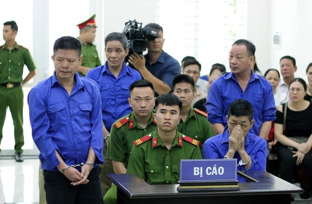 Các bị cáo tại phiên xét xử vào hôm nay (11/7). Ảnh: TN