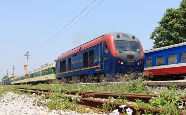 Ngành đường sắt được đánh giá là chưa phát huy được lợi thế sẵn có, nhiều năm vẫn cũ kỹ, lạc hậu, tốc độ hiện đại hoá chậm. Ảnh: TL