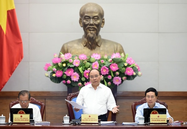 Thủ tướng yêu cầu các bộ, cơ quan ngang bộ, UBND tỉnh, thành phố trực thuộc Trung ương khẩn trương triển khai Nghị quyết Kỳ họp thứ 7, Quốc hội Khóa XIV. Ảnh: VGP