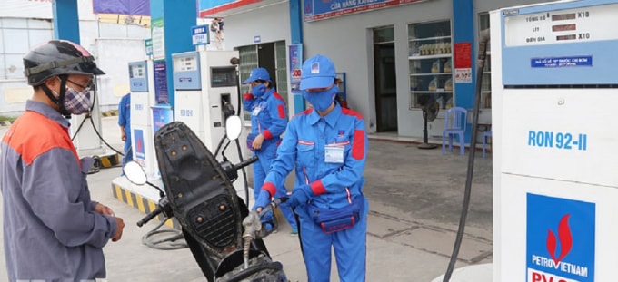 Giá xăng RON 95 III tăng 718 đồng mỗi lít trong đợt điều chỉnh ngày 17/7. Ảnh minh họa