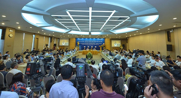 Toàn cảnh diễn đàn