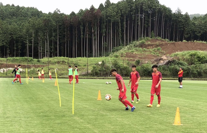 Vấn đề rèn thể lực cho các cầu thủ được ban huấn luyện ĐT U18 Việt Nam đặc biệt quan tâm. Ảnh: VFF