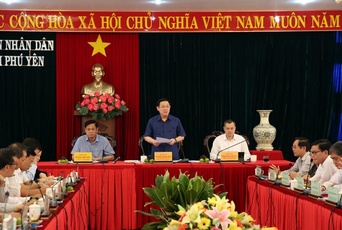 Phó Thủ tướng Vương Đình Huệ phát biểu tại buổi làm việc. Ảnh: VGP