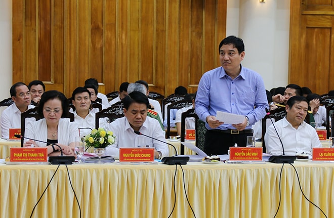 Bí thư Tỉnh ủy Nghệ An Nguyễn Đắc Vinh phát biểu ý kiến tại buổi làm việc.