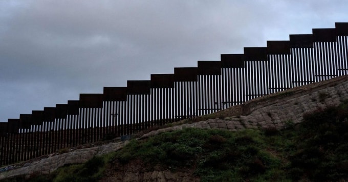 Hàng rào tại biên giới Mỹ - Mexico. Ảnh: RC
