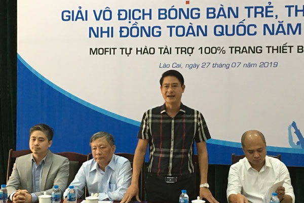 Ông Nguyễn Thái Hòa - Phó Giám đốc Sở VHTT-DL Lào Cai, Trưởng Ban tổ chức Giải nói về công tác hậu cần. Ảnh: V.H
