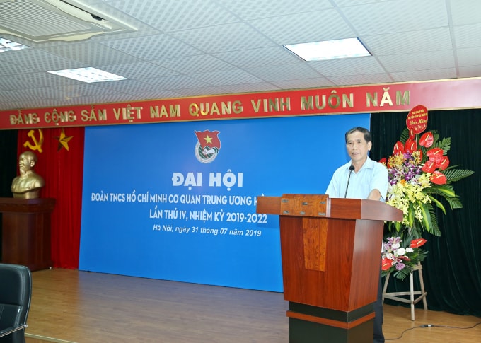Đồng chí Nguyễn Thế Dũng, Phó Bí thư Đảng ủy, Giám đốc Nhà Văn hóa Hội Nhà báo Việt Nam phát biểu chỉ đạo Đại hội. Ảnh: Sơn Hải